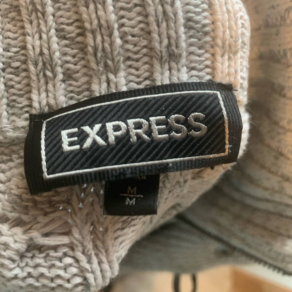 Express sweater Size medium - Picture 3 of 3
